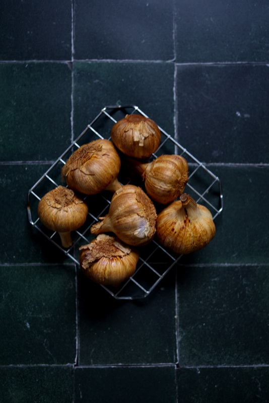 fertig geräucherter knoblauch