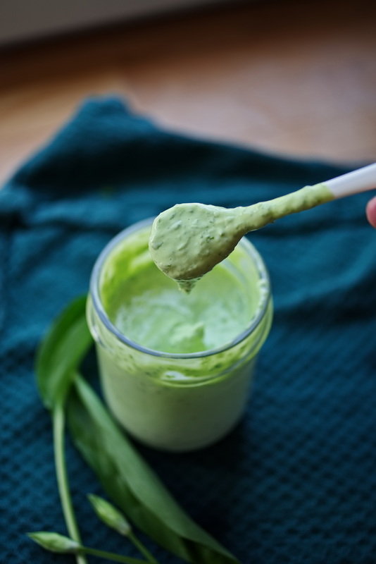 einfacher Bärlauch Dip · glasgefluester.de